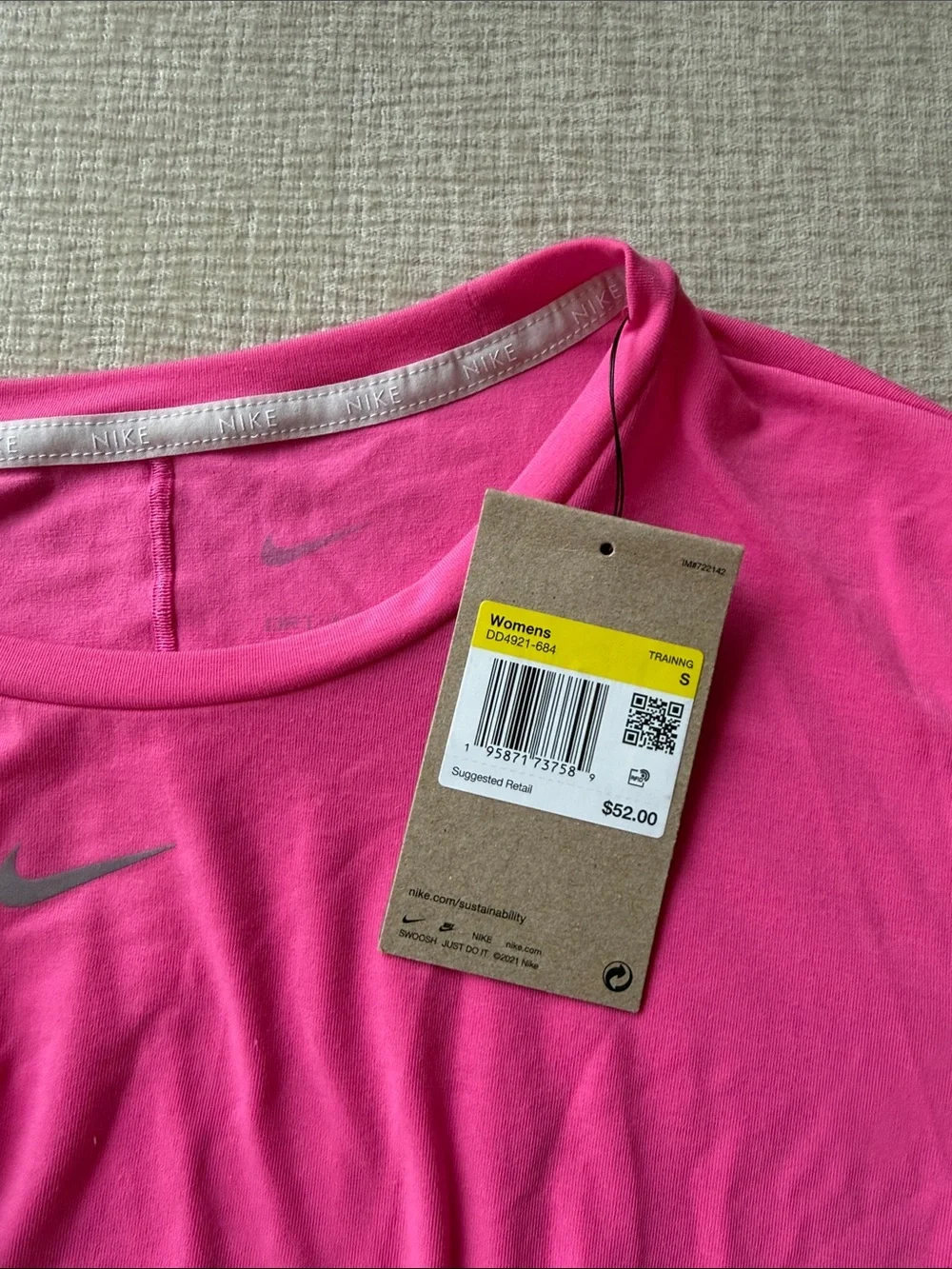 Nike vivid pink